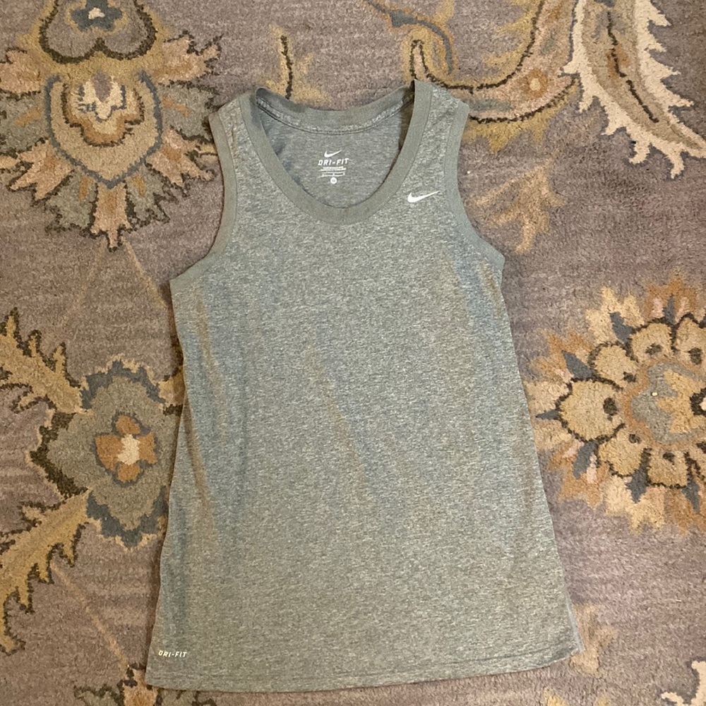Women’s Nike Dri-fit gray sleeveless tank top shirt